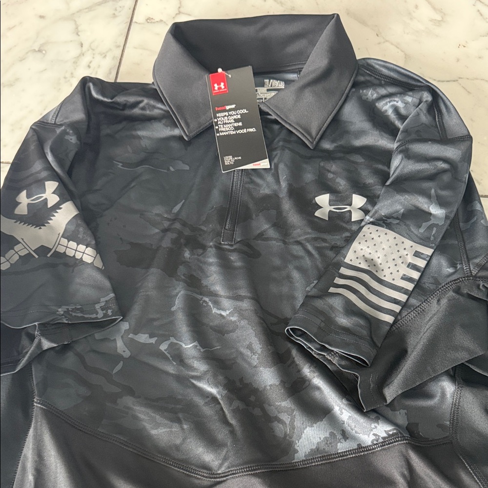 FINAL SALE 🏷️ Under Armour Men's Black Polo - Picture 6 of 6